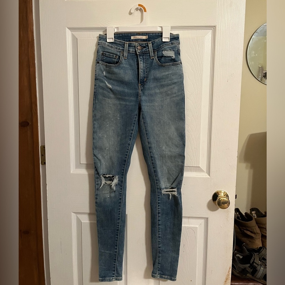 Levi's Women's Blue Distressed Skinny Jeans